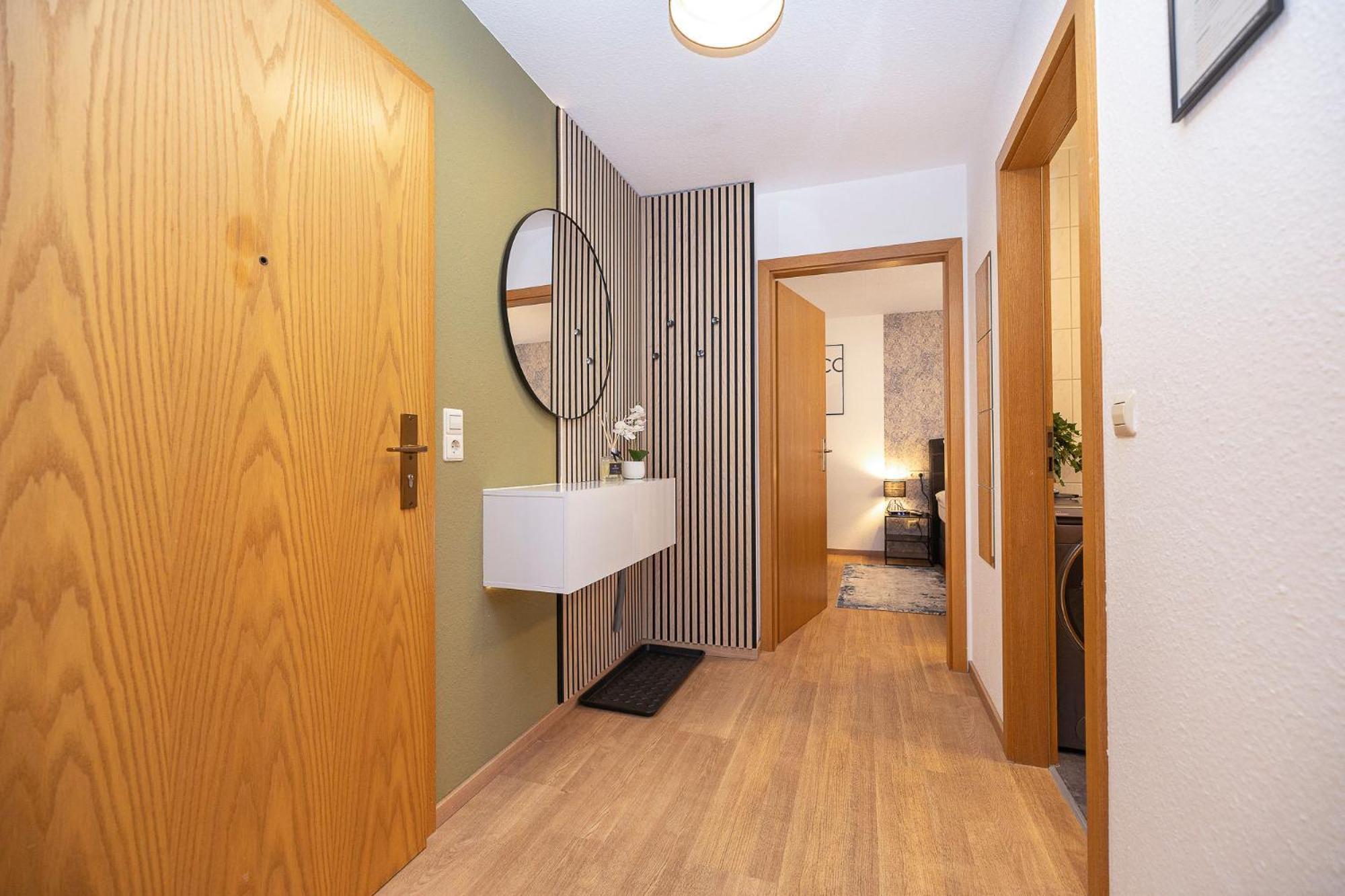 Luxx Home Bc, Zentral - Fuer 4 Personen - Balkon - Parken - Voll Ausgestattete Kueche Biberach an der Riss Bagian luar foto